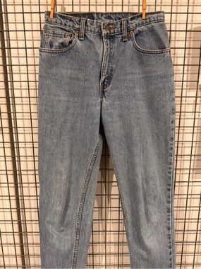 Vintage Levi’s 550 Light Blue Straight-Leg Jeans